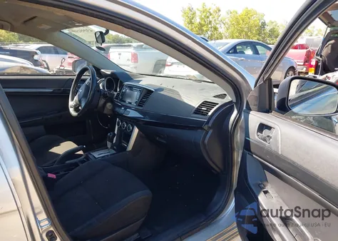 2017 Mitsubishi Lancer Es z USA, uszkodzony, nr VIN JA32U2FU5HU007015